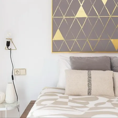 Apartment Hauzify I Ramon Y Cajal *