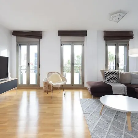 Hauzify I Ramon Y Cajal Apartament