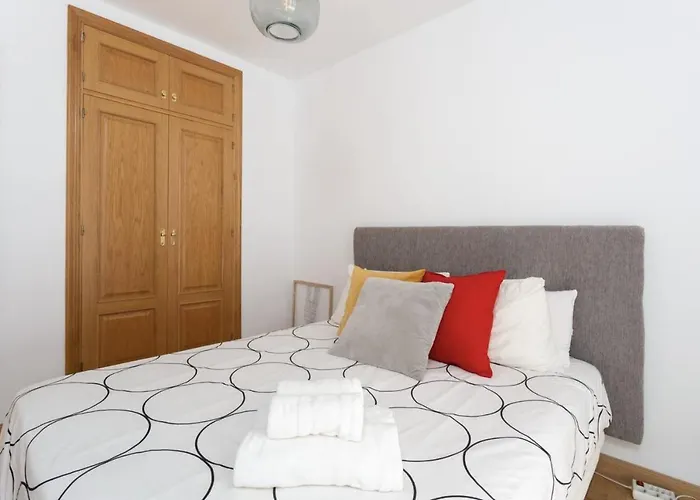 Hauzify I Ramon Y Cajal Apartament *